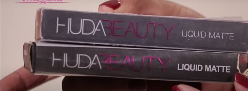 ترفند شناسایی رژ لب اصل Huda Beauty