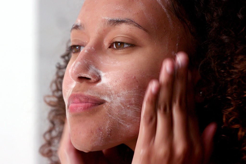 قبل از یخ درمانی از تمیزی پوست اطمینان حاصل کنید