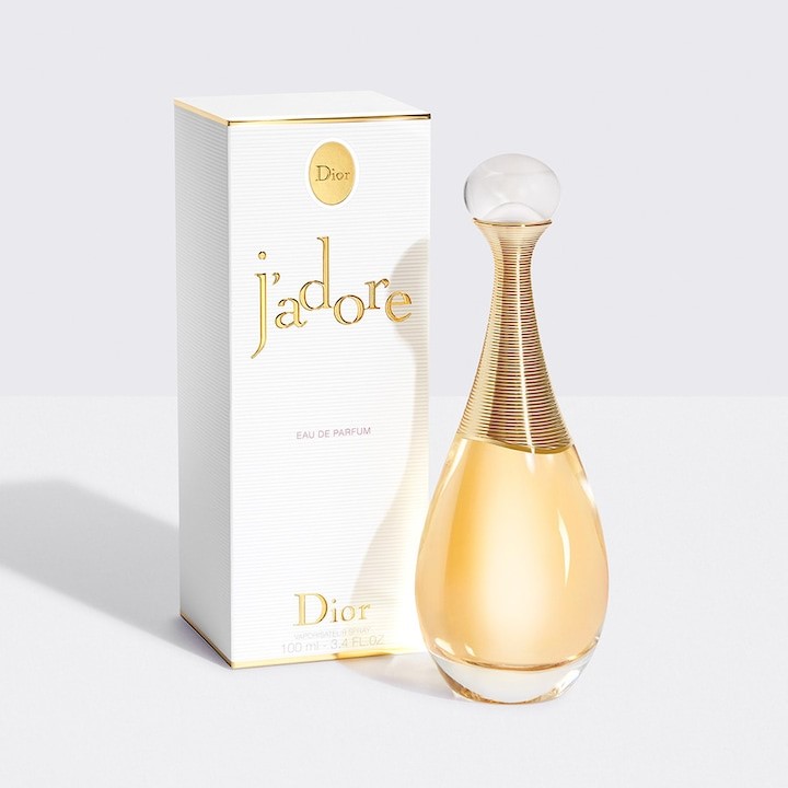 عطر جادور از پرفروش ترین عطرهای زنانه