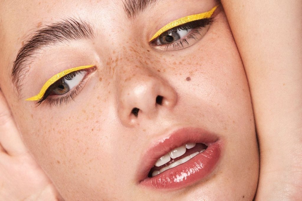 خط چشم ژله ای چیست