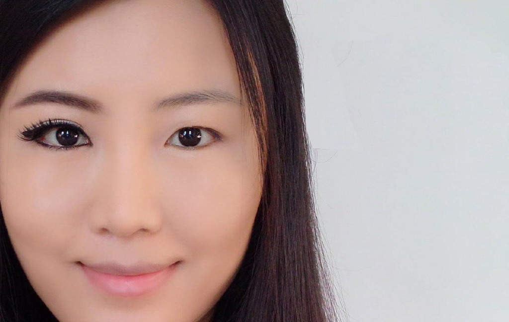 چگونه خط چشم بکشیم