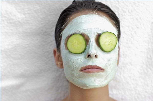 درمان پوست خشک با ماسک خیار