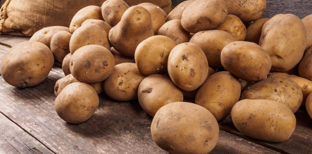 درمان خانگی پوست با خیار و گوجه