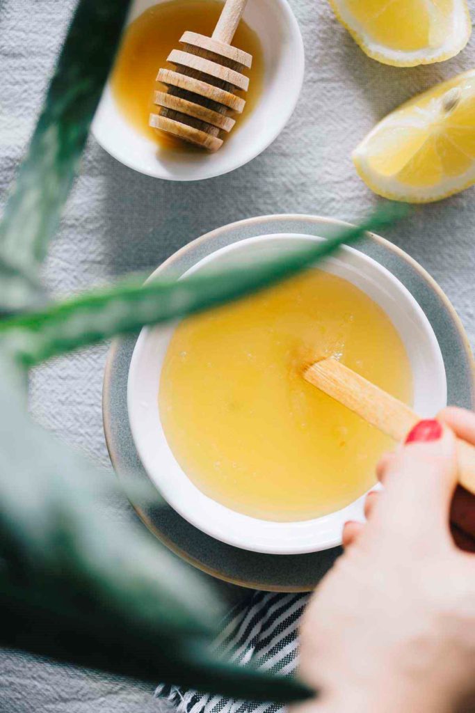 ماسک روشن کننده عسل