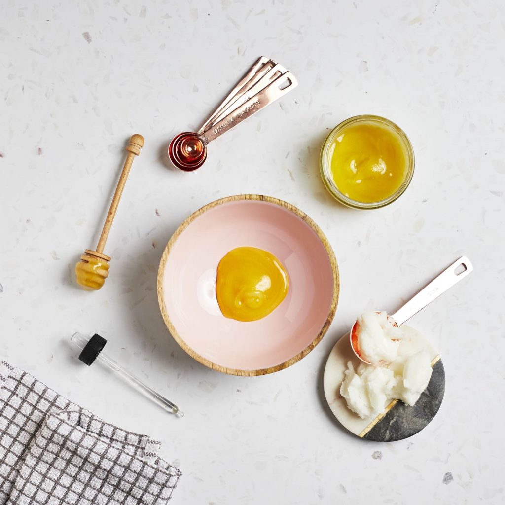 ماسک مو خانگی روغن زیتون و عسل