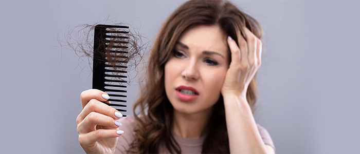 بررسی 10 دلیل ریزش مو و معرفی انواع راه‌های درمان و جلوگیری از آن - کمدا