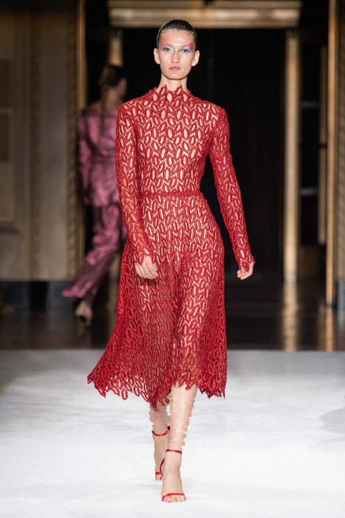مدل لباس مجلسی بلند گیپور از برند کریستین سیریانو