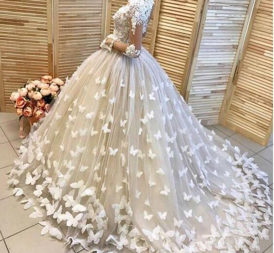 لباس عروس پروانه‌ای