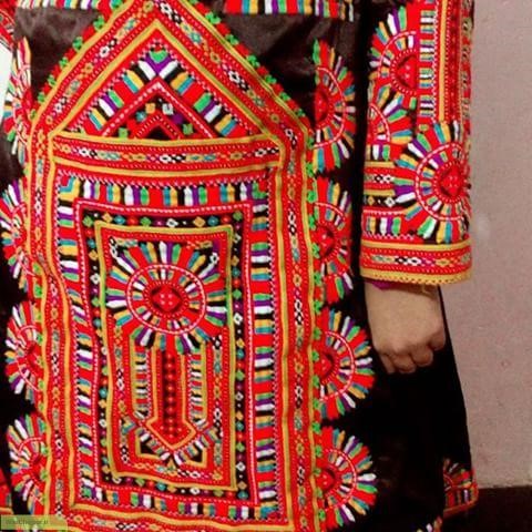طرحهای ایرانی استفاده شده در مانتوی سنتی