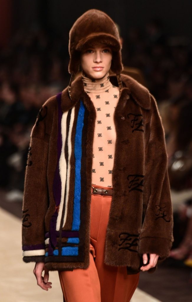 مدل جدید کلاه اسبسواری برند Fendi