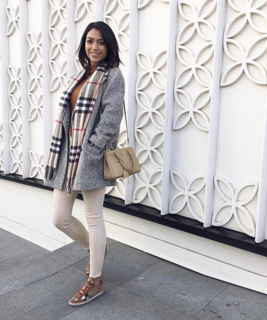 ست رنگ خاکستری (مانتو، شال، کفش و شلوار)