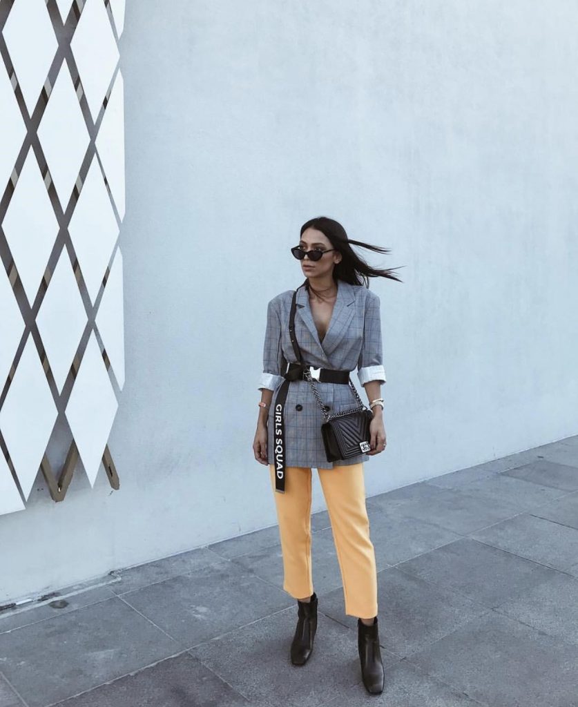 ست رنگ خاکستری (مانتو، شال، کفش و شلوار)