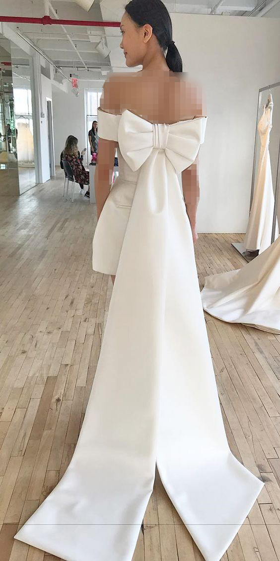 لباس عروس با پاپیون بزرگ