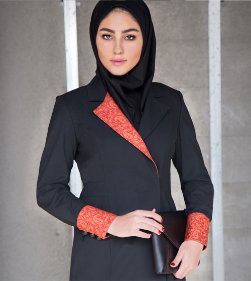 مانتو اداری با برش‌های رنگی